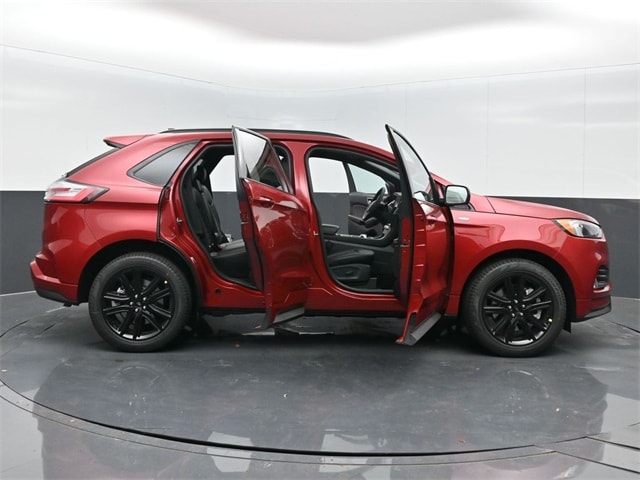 new 2024 Ford Edge car, priced at $40,357