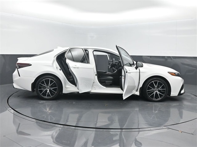 used 2022 Toyota Camry car, priced at $25,499