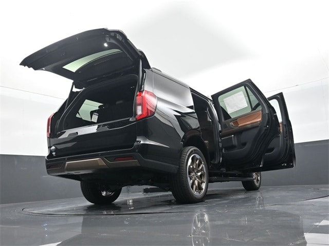 new 2025 Ford Expedition car, priced at $86,795