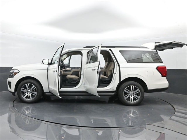 new 2024 Ford Expedition car, priced at $62,095