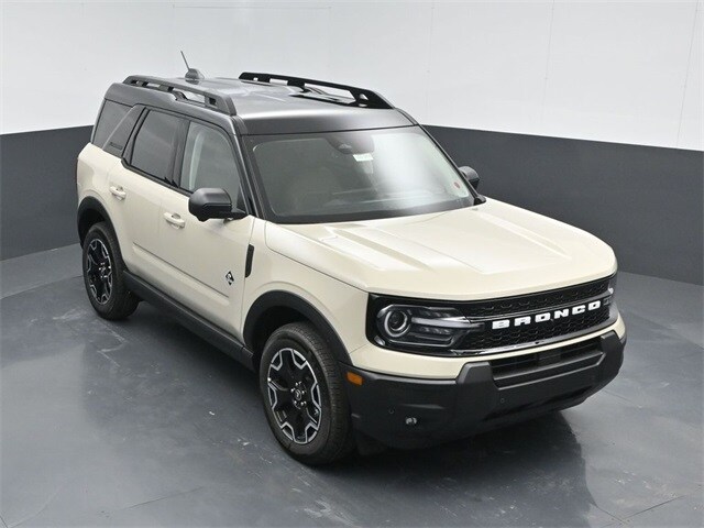 new 2025 Ford Bronco Sport car, priced at $37,846