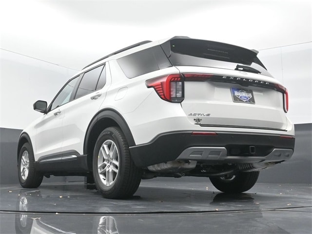 new 2025 Ford Explorer car, priced at $42,105