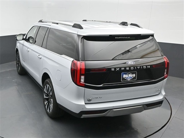 new 2025 Ford Expedition car, priced at $82,435