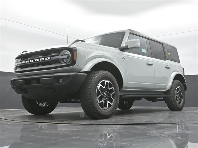 new 2024 Ford Bronco car, priced at $51,755