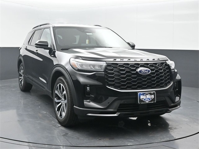 new 2025 Ford Explorer car, priced at $43,590