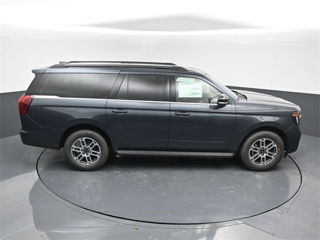 new 2025 Ford Expedition car, priced at $71,705