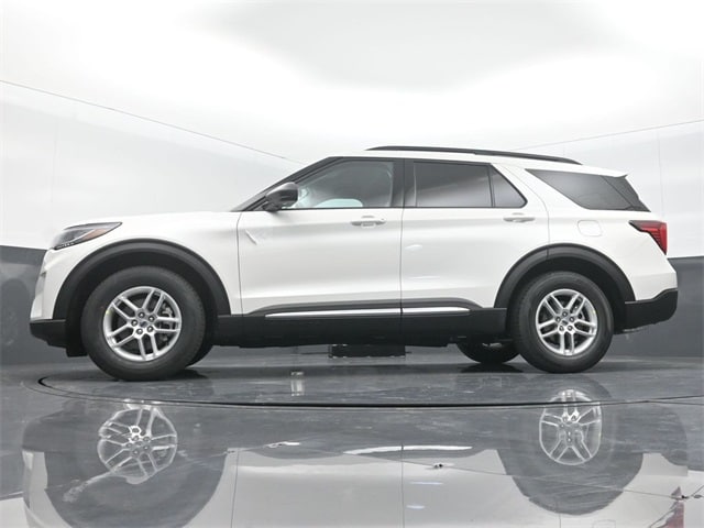 new 2025 Ford Explorer car, priced at $42,605