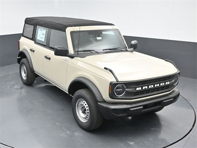 new 2025 Ford Bronco car, priced at $41,280