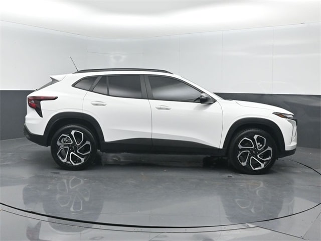 used 2025 Chevrolet Trax car, priced at $24,182