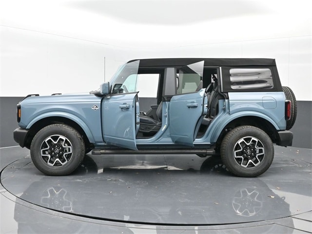used 2023 Ford Bronco car, priced at $43,254