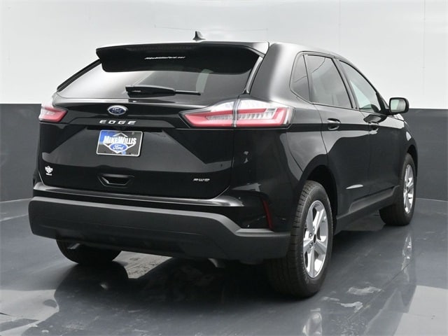 new 2024 Ford Edge car, priced at $33,060