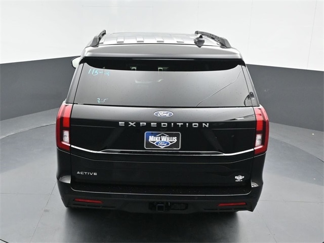 new 2025 Ford Expedition car, priced at $68,210