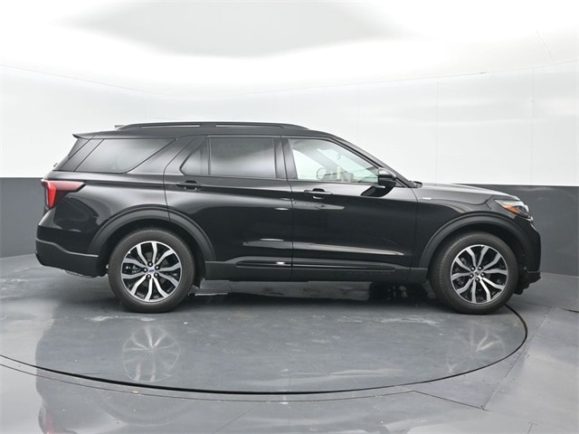 new 2025 Ford Explorer car, priced at $43,615