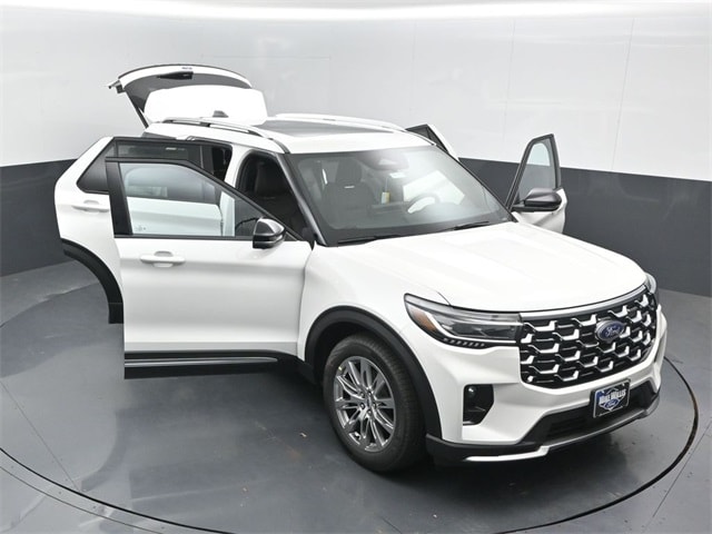 new 2025 Ford Explorer car, priced at $50,686