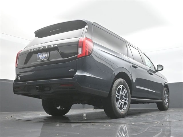new 2025 Ford Expedition car, priced at $71,705
