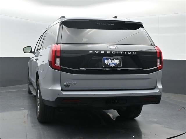 new 2025 Ford Expedition car, priced at $69,205