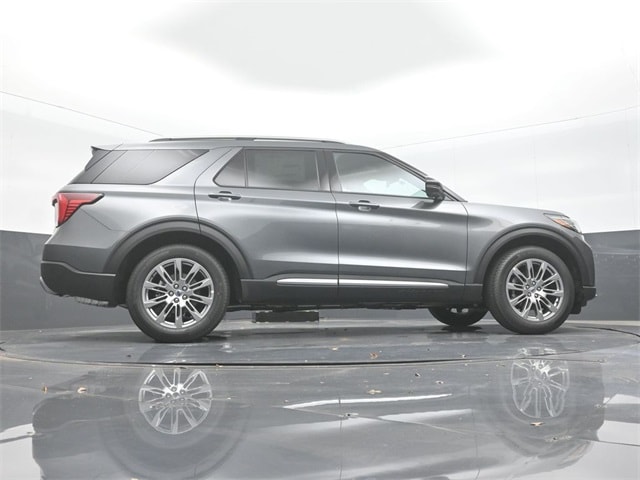new 2025 Ford Explorer car, priced at $50,195