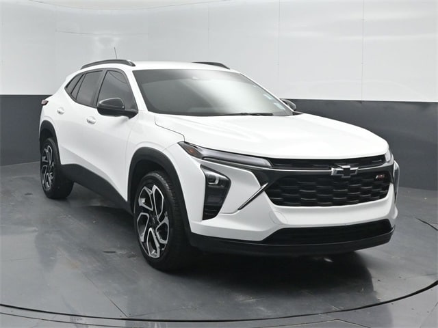 used 2025 Chevrolet Trax car, priced at $24,582