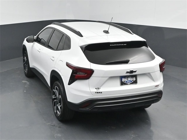 used 2025 Chevrolet Trax car, priced at $24,182
