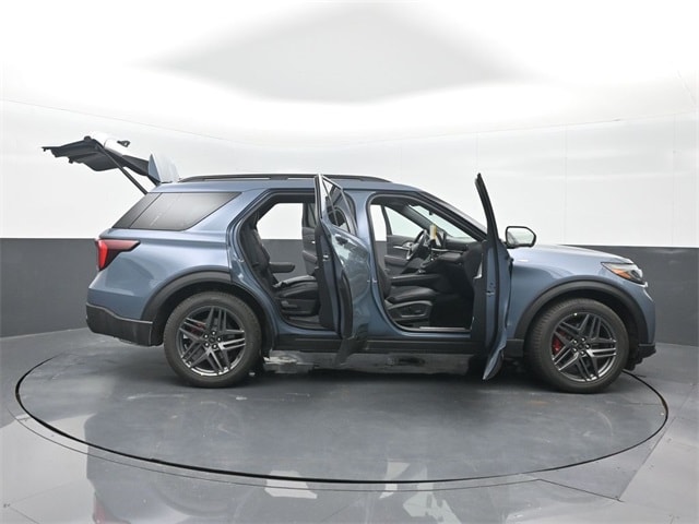 new 2025 Ford Explorer car, priced at $45,075