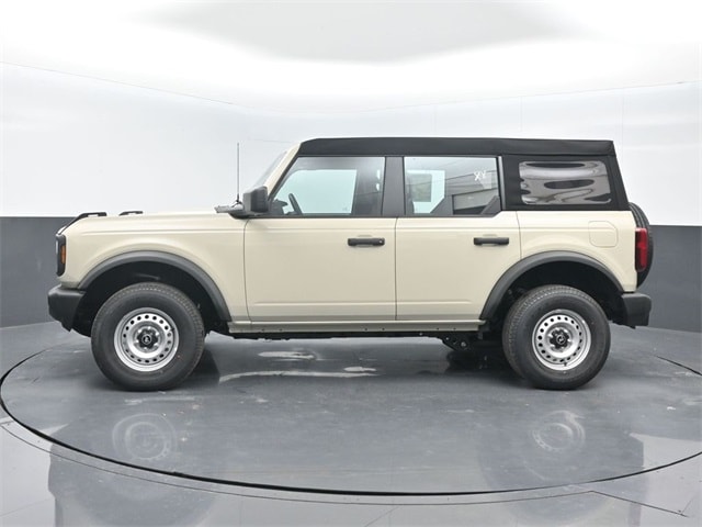 new 2025 Ford Bronco car, priced at $41,280