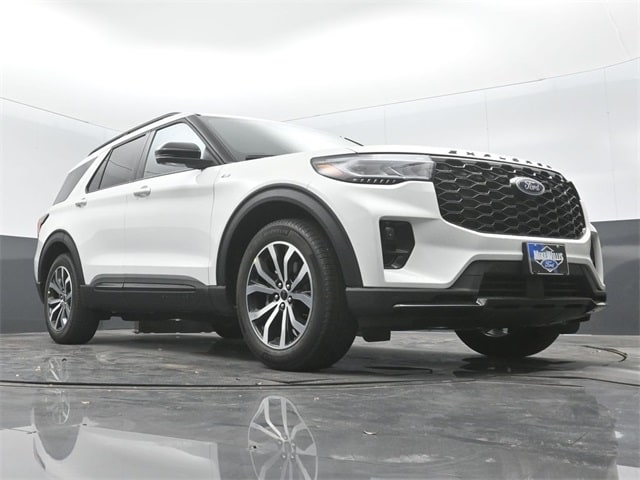 new 2025 Ford Explorer car, priced at $43,405