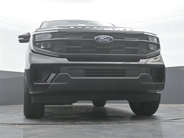 new 2025 Ford Expedition car, priced at $68,210