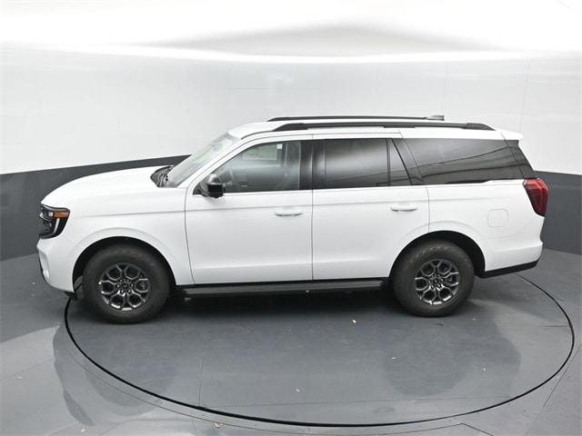 new 2025 Ford Expedition car, priced at $63,995