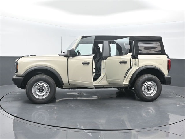 new 2025 Ford Bronco car, priced at $41,280