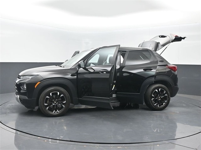 used 2023 Chevrolet TrailBlazer car, priced at $18,662