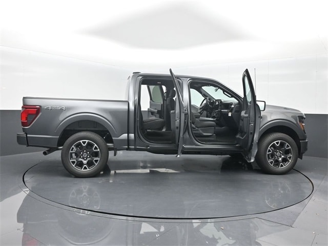 new 2025 Ford F-150 car, priced at $46,722