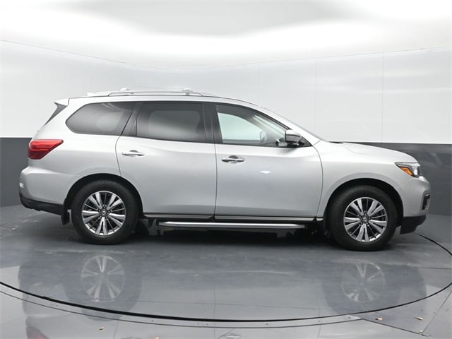 used 2020 Nissan Pathfinder car, priced at $20,965