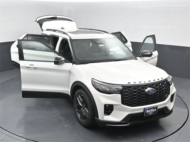 new 2025 Ford Explorer car, priced at $58,155