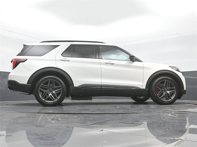 new 2025 Ford Explorer car, priced at $61,620