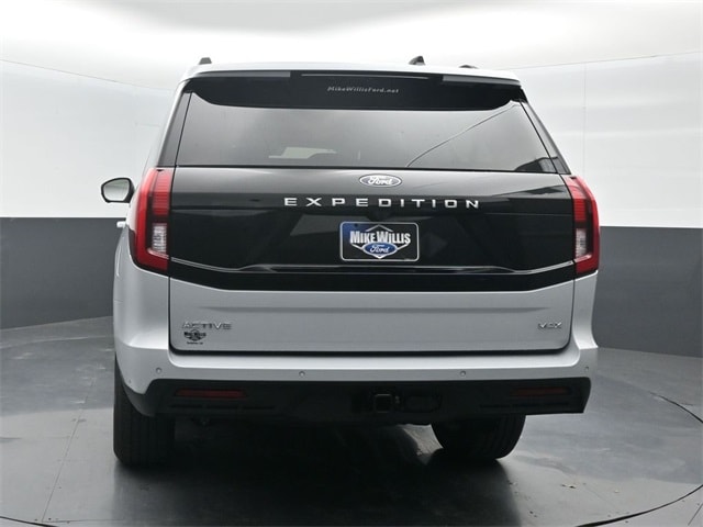 new 2025 Ford Expedition car, priced at $71,210