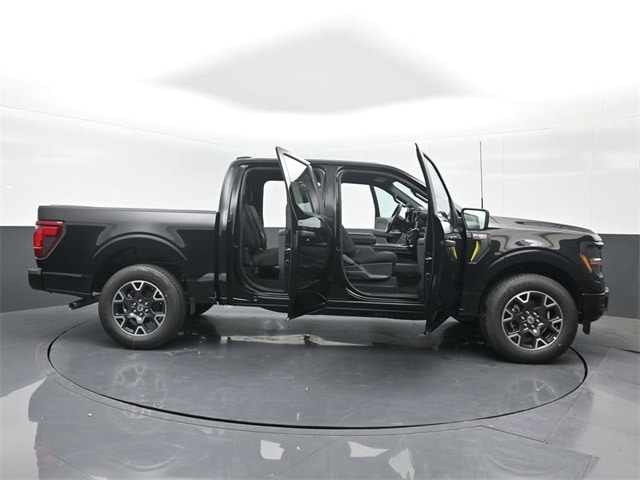 new 2025 Ford F-150 car, priced at $43,169