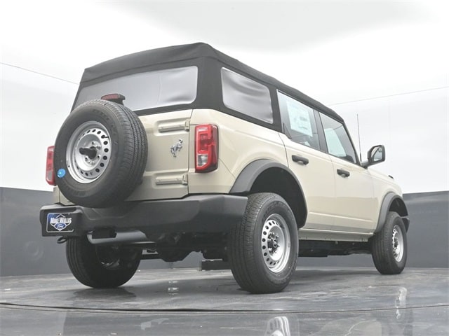 new 2025 Ford Bronco car, priced at $41,280