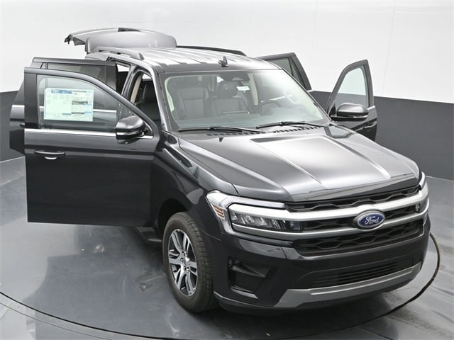 new 2024 Ford Expedition car, priced at $58,125