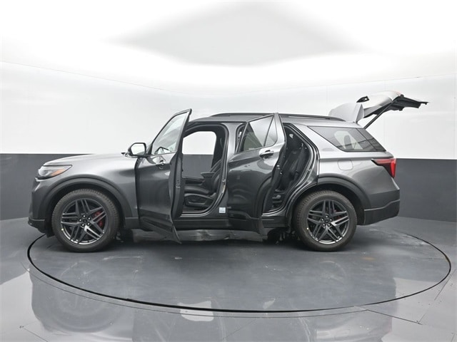new 2025 Ford Explorer car, priced at $54,365