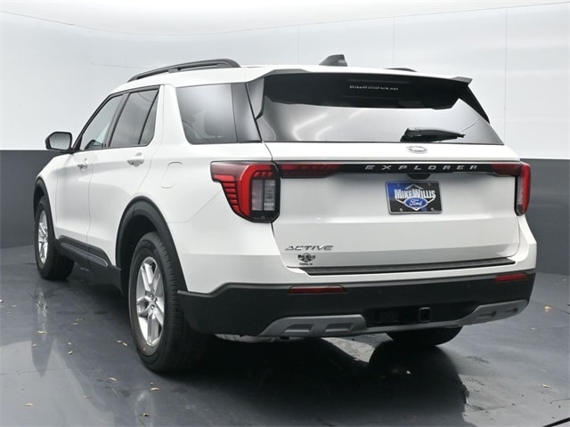 new 2025 Ford Explorer car, priced at $42,105