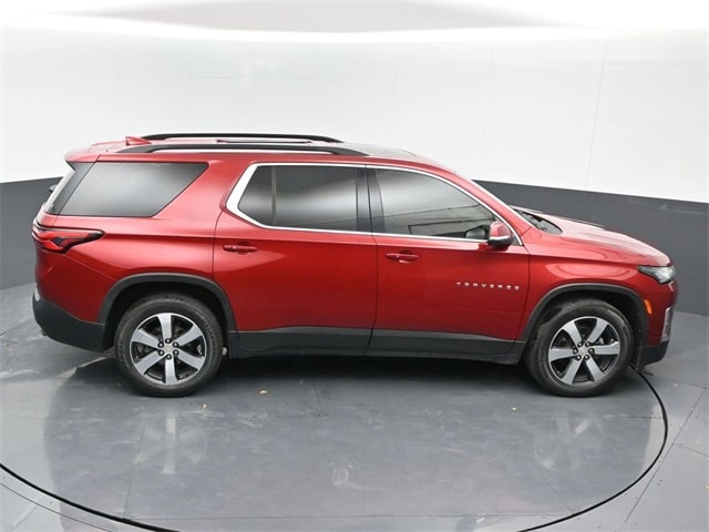 used 2022 Chevrolet Traverse car, priced at $30,194