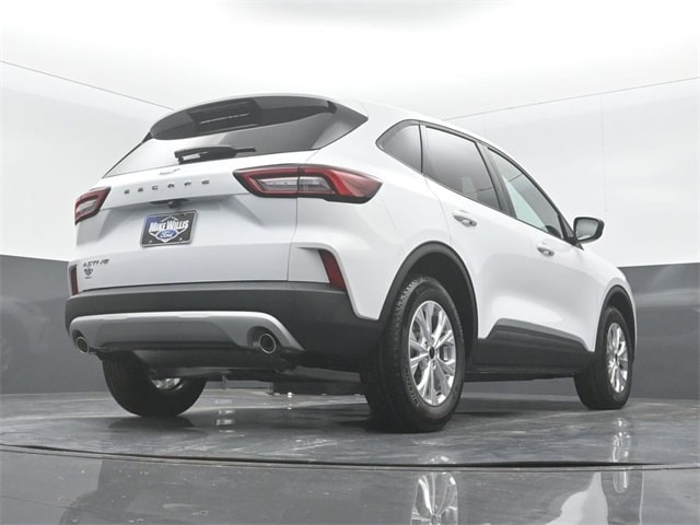 new 2025 Ford Escape car, priced at $27,010