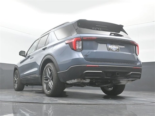 new 2025 Ford Explorer car, priced at $45,075