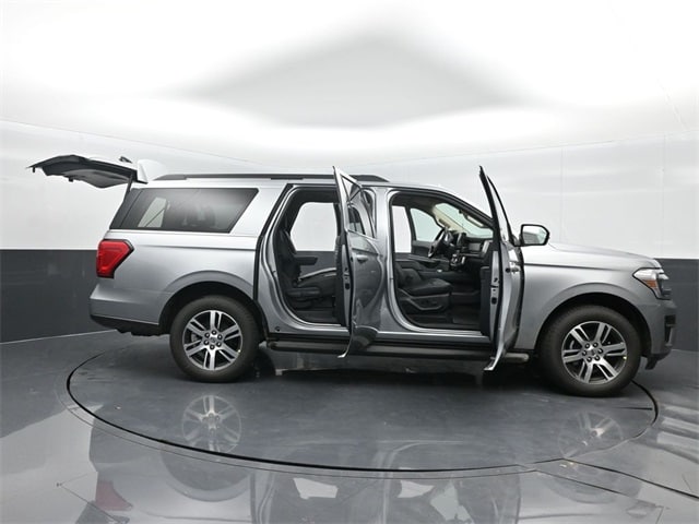 new 2024 Ford Expedition car, priced at $61,125