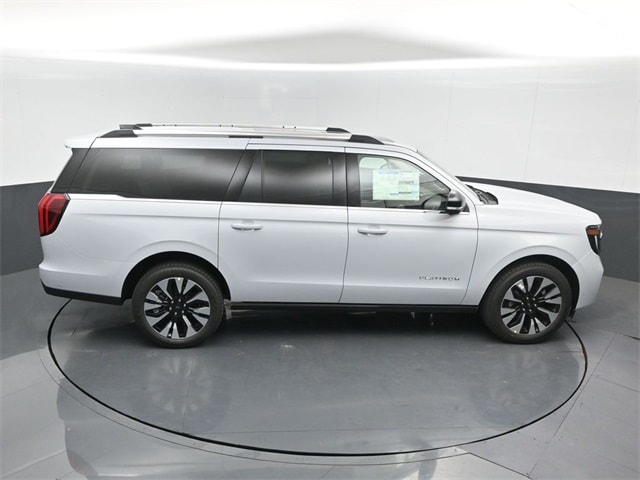 new 2025 Ford Expedition car, priced at $82,435