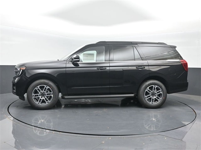 new 2025 Ford Expedition car, priced at $68,210