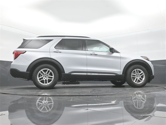 new 2025 Ford Explorer car, priced at $37,645
