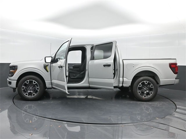 new 2024 Ford F-150 car, priced at $47,045