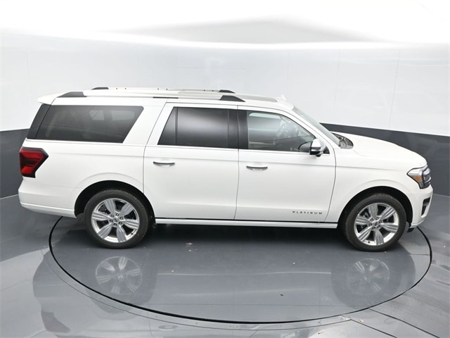 new 2024 Ford Expedition car, priced at $76,930