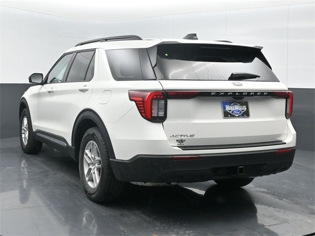 new 2025 Ford Explorer car, priced at $40,245